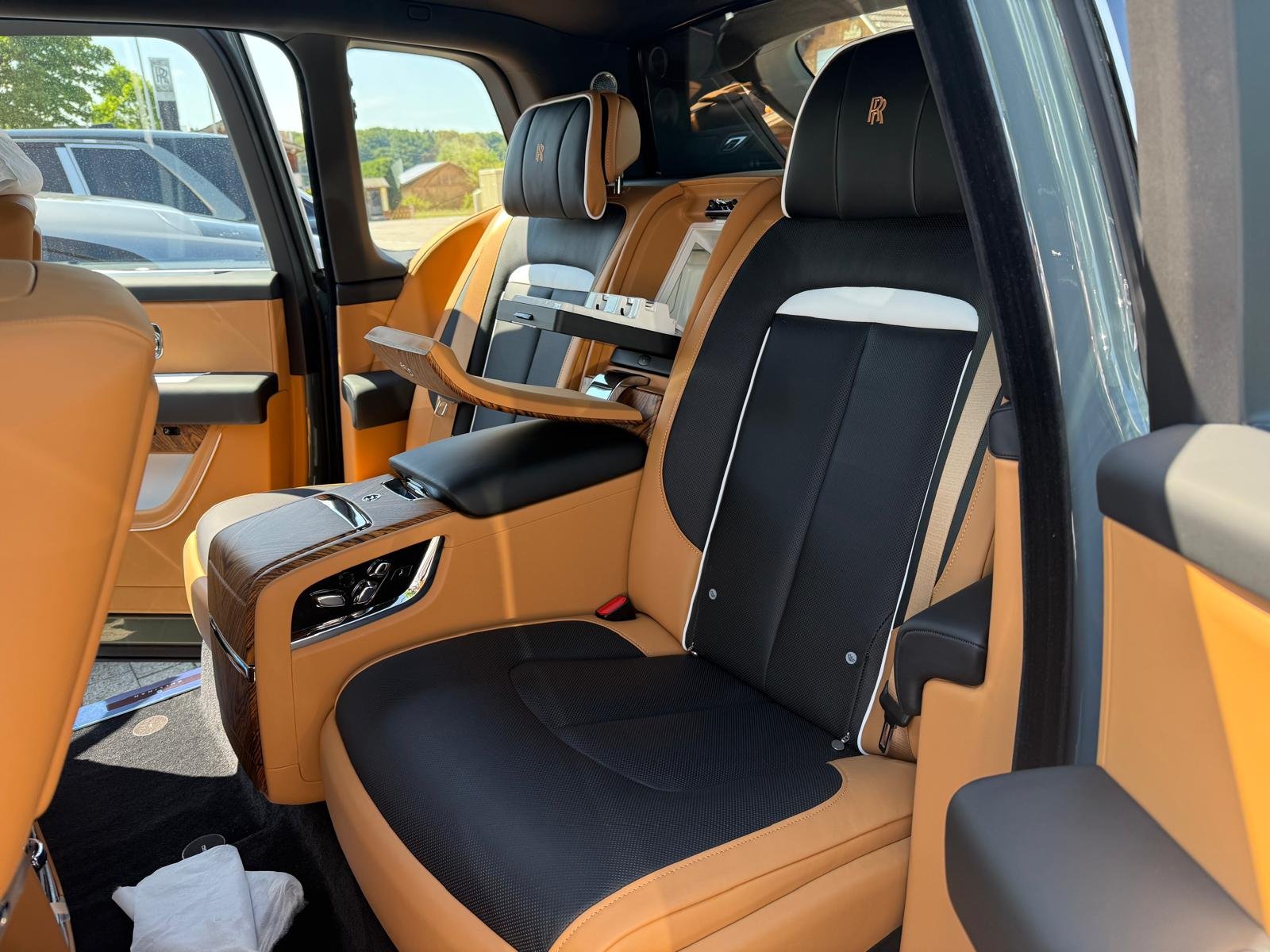 Rolls-Royce Cullinan — photo 7